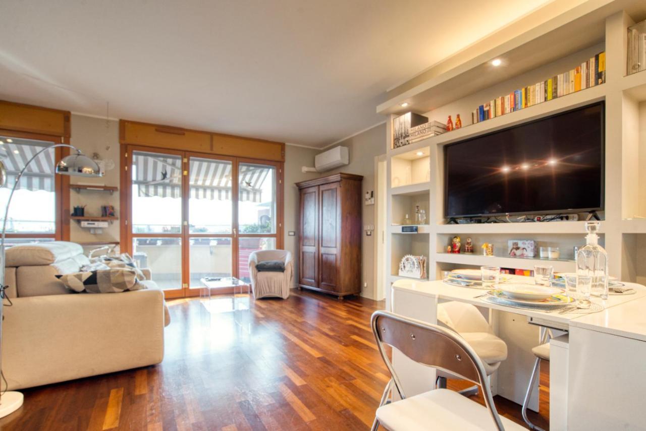 Caseospitali - Casa Di Bibi, Colorato Ed Elegante Bilocale Vicino Al Naviglio Martesana Per 4 Vimodrone Eksteriør bilde